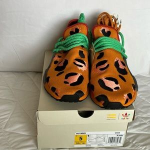 NWT Size 5 (men’s) Pharrell x NMD human race ‘animal print’